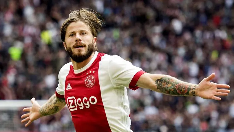 Ajax verslaat OFI Kreta met 6-2