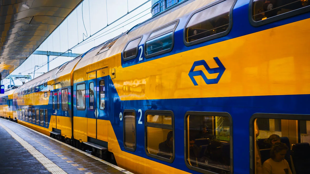 Dinsdag opnieuw landelijk geen NS-treinen door staking