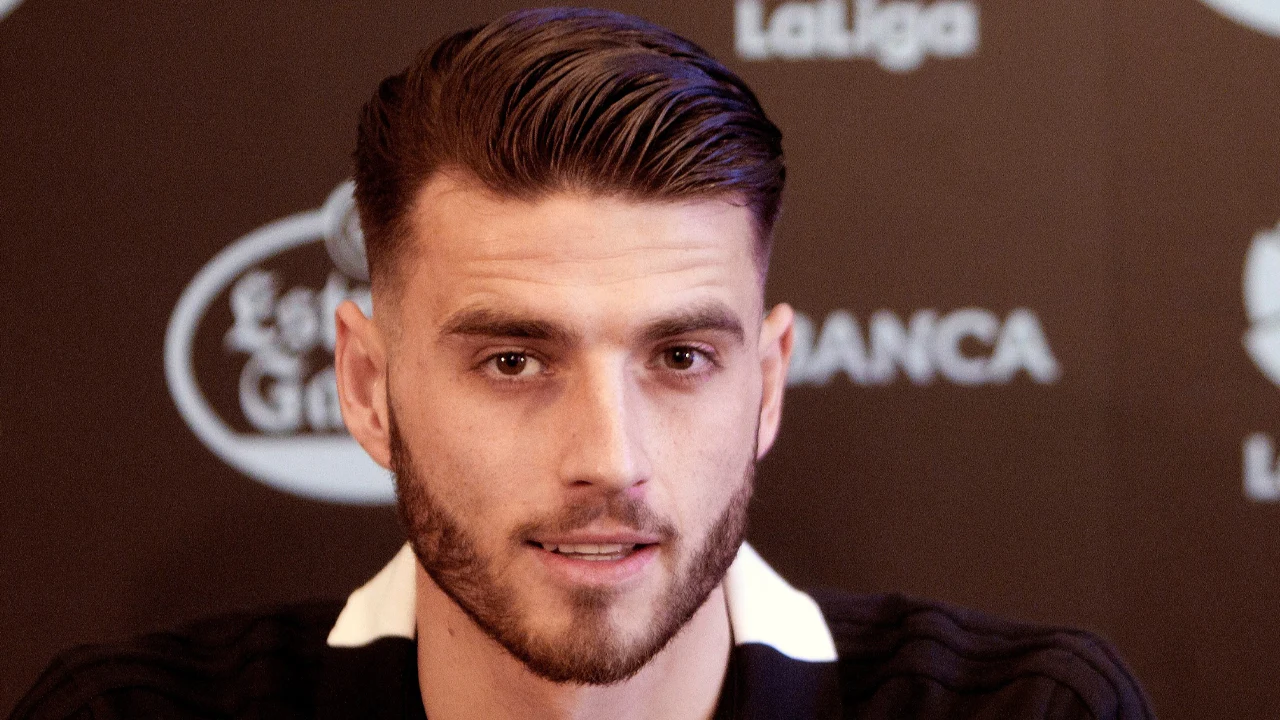 Wesley Hoedt op huurbasis naar Royal Antwerp FC