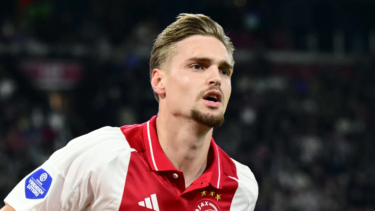 Officieel: Kenneth Taylor maakt overstap naar Lazio, Ajax meldt transfersom