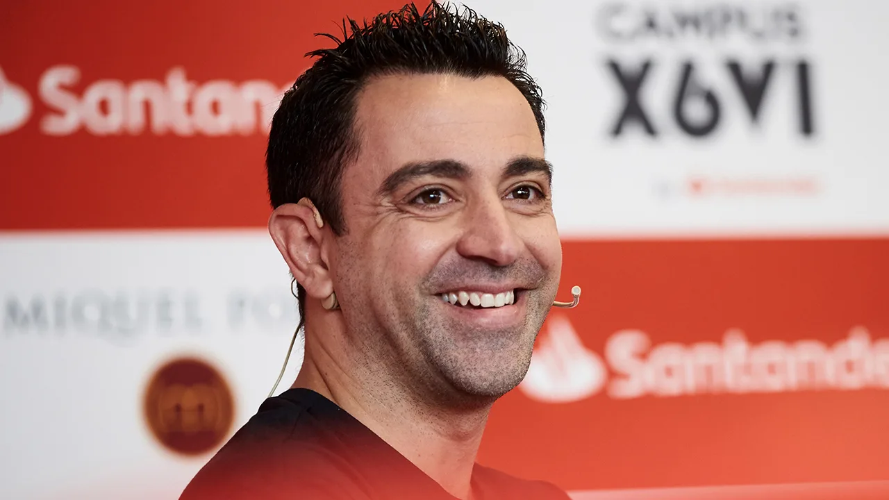 Xavi reageert voor het eerst op transfergeruchten FC Barcelona