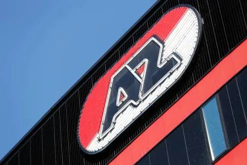 AZ met Van Rhijn en Gudmundsson