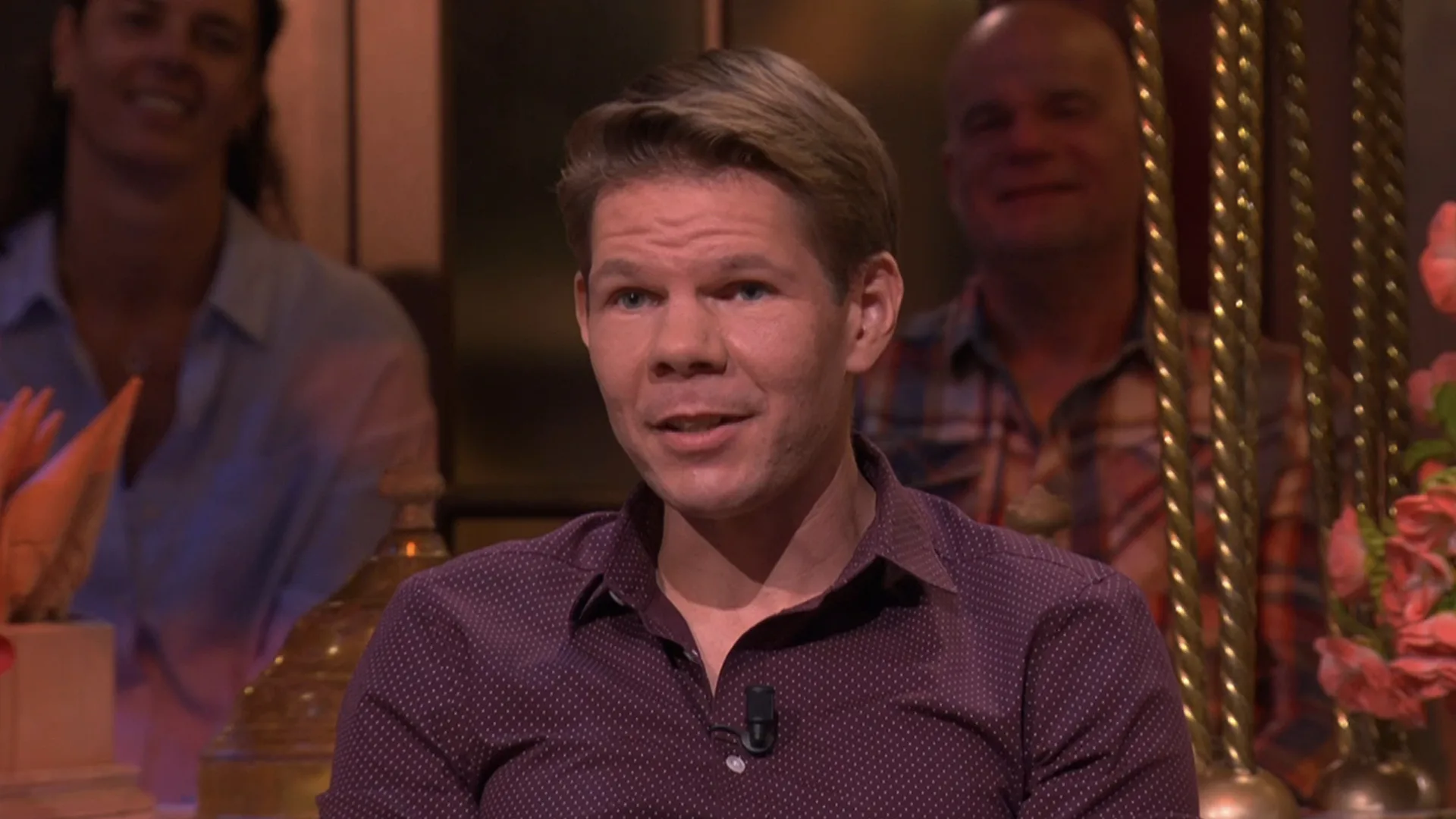 Victor Vlam klaagt over zijn plek in De Oranjezomer-studio: ‘Een drama!’