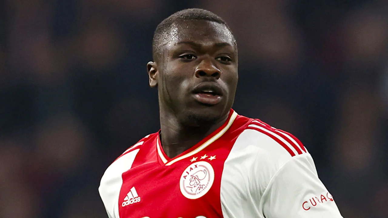 ‘Brobbey kan Ajax verruilen voor de Premier League’