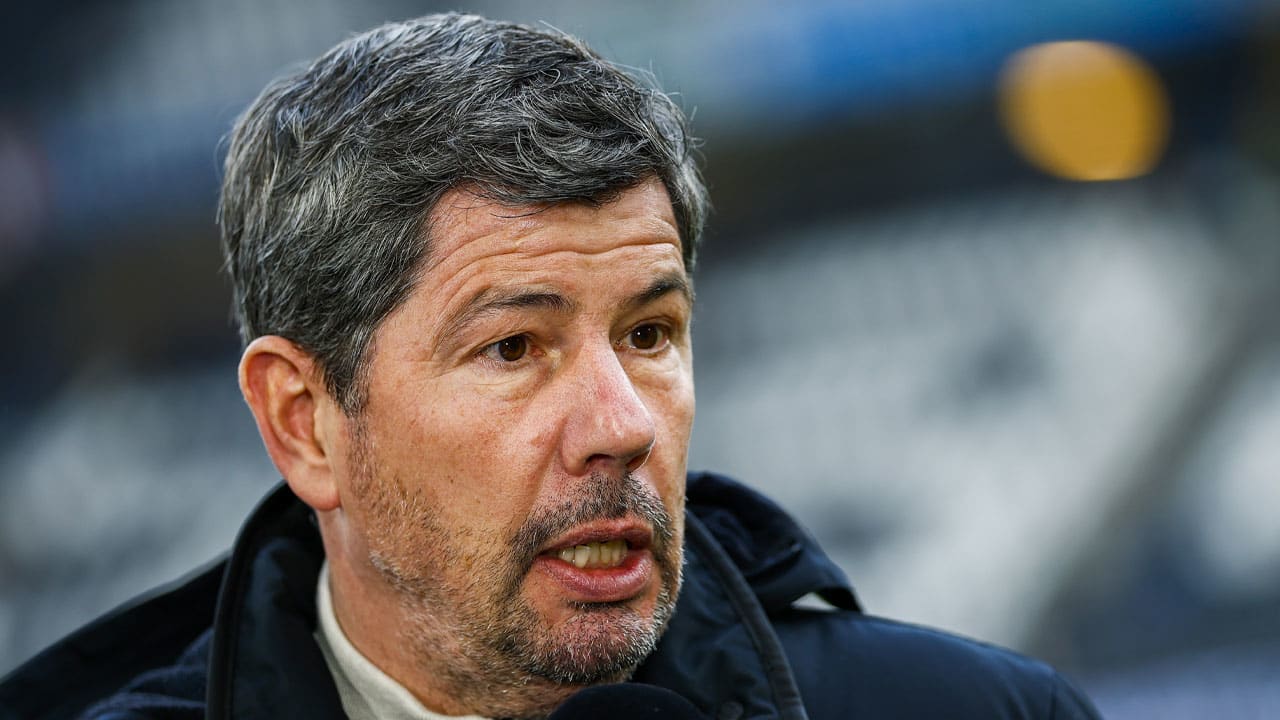 Van de Looi vertrekt na dit seizoen bij Heracles: 'Samenwerking niet zoals hij moet zijn'