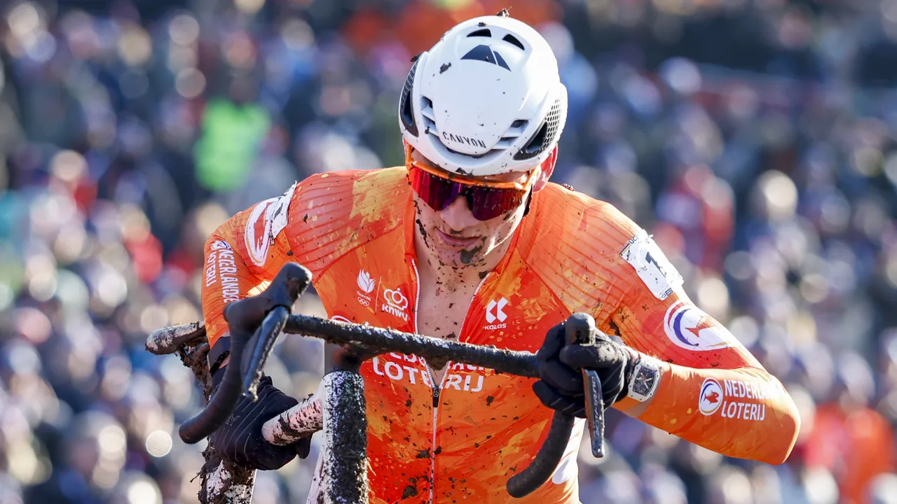 Mathieu van der Poel mederecordhouder met zevende wereldtitel veldrijden