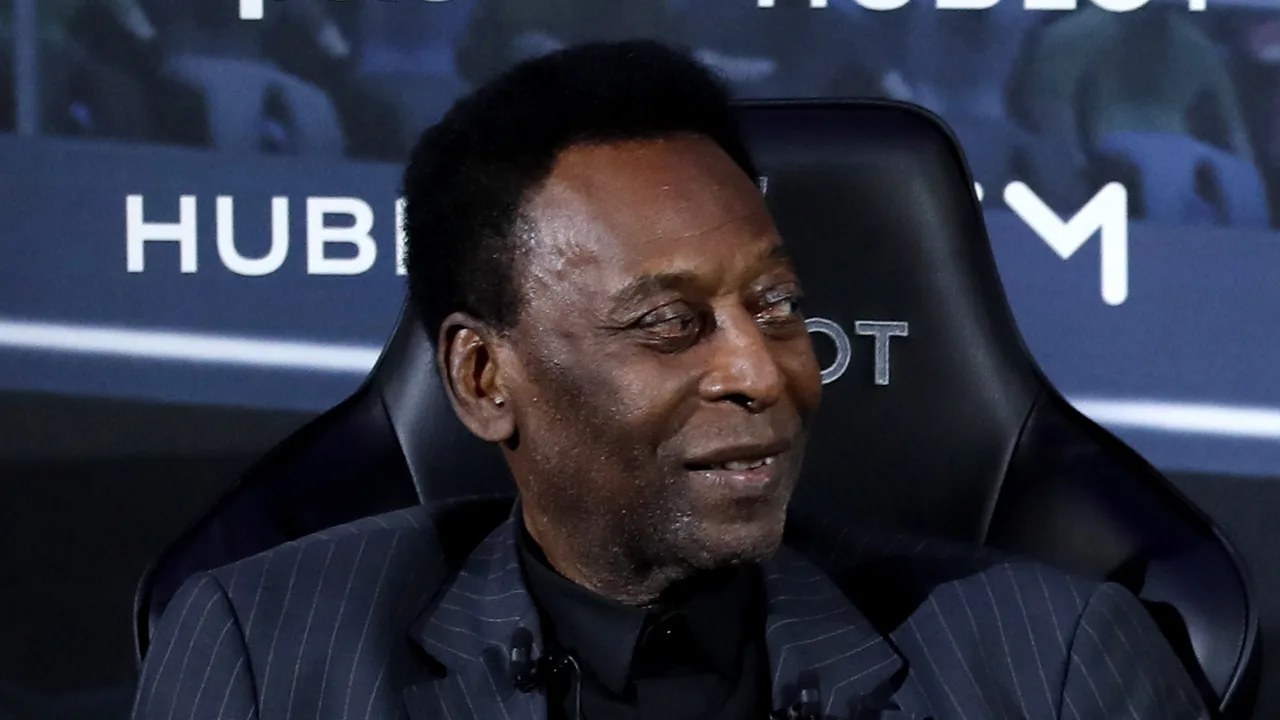Pelé brengt Kerstmis met familie in ziekenhuis door
