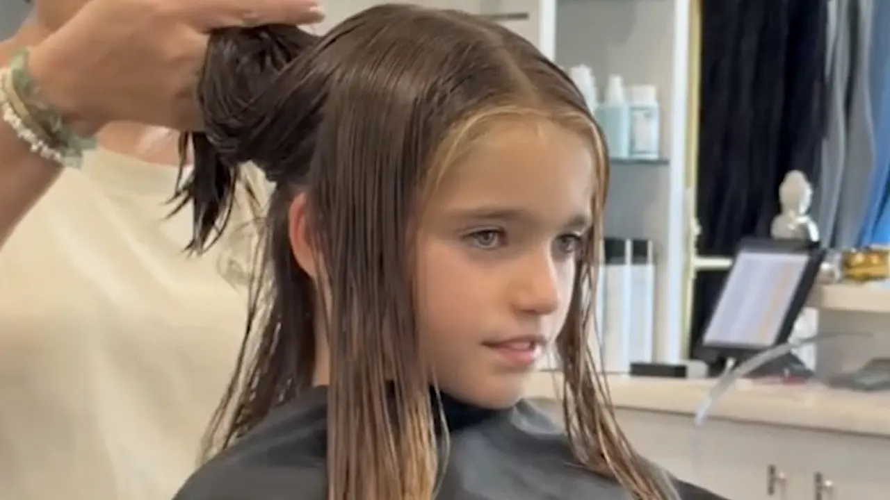 Xess Xava verrast met nieuwe look: zoon van Wesley en Yolanthe knipt lange haren af