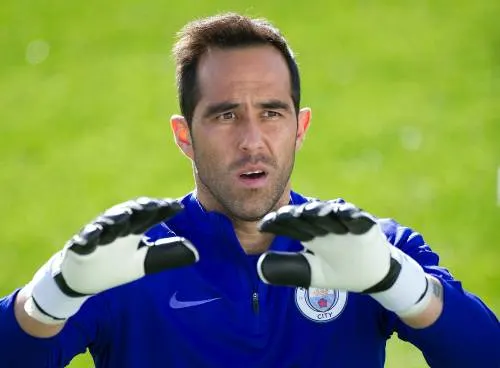 Zware blessure doelman Bravo van City