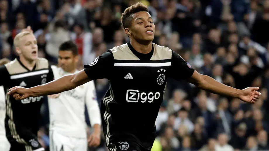 Aanwezigheid Brazilianen van belang voor Ajax-aankoop: 'Samen voor sambavoetbal zorgen'