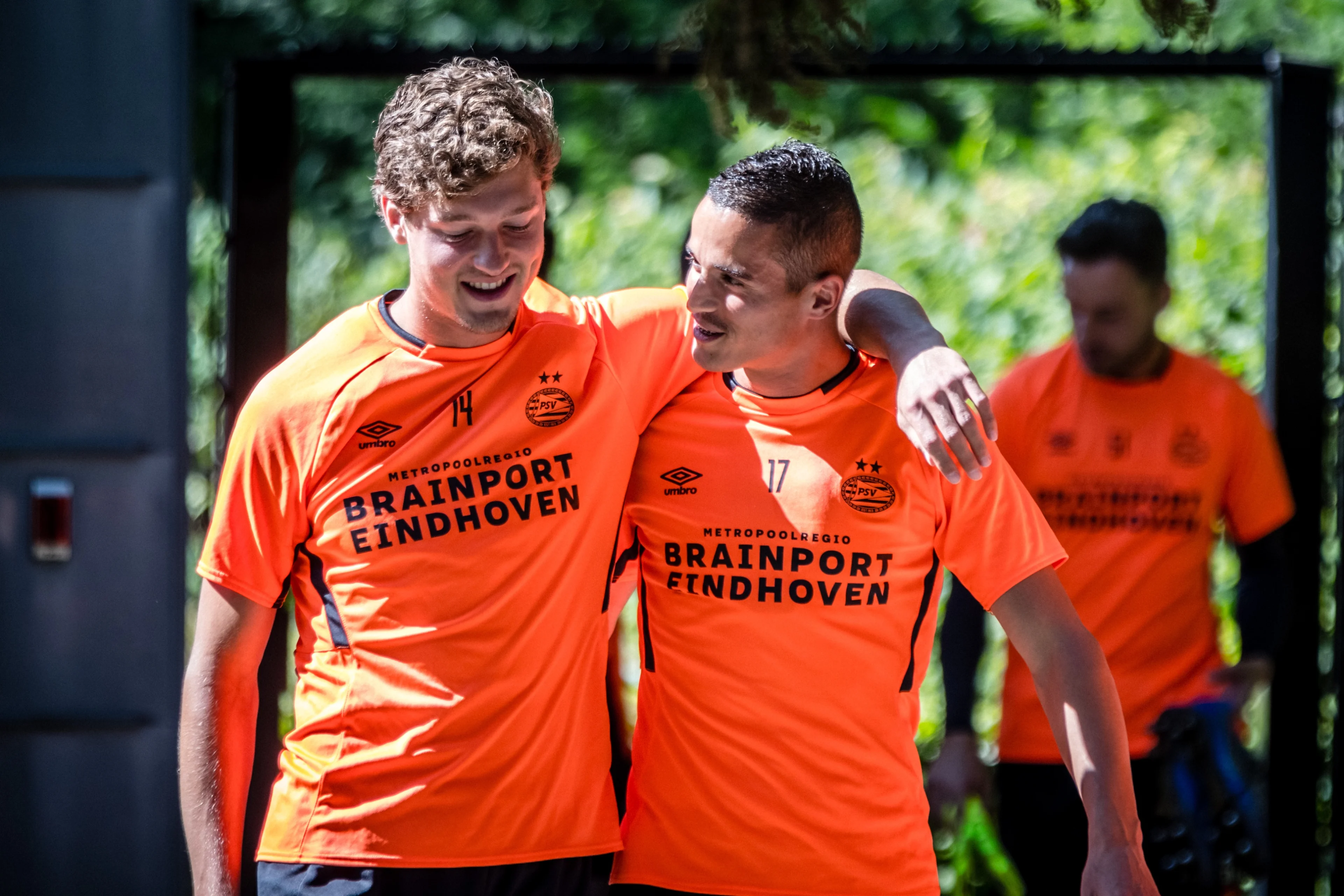 Afellay met Jong PSV mee naar Engeland