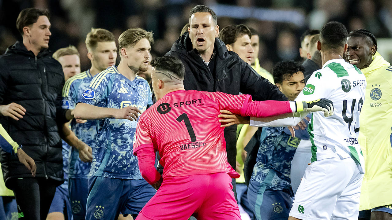 Vaessen hoort strafeis voor 'gewelddadige handeling' tegen Ajax; Kaplan gaat vrijuit