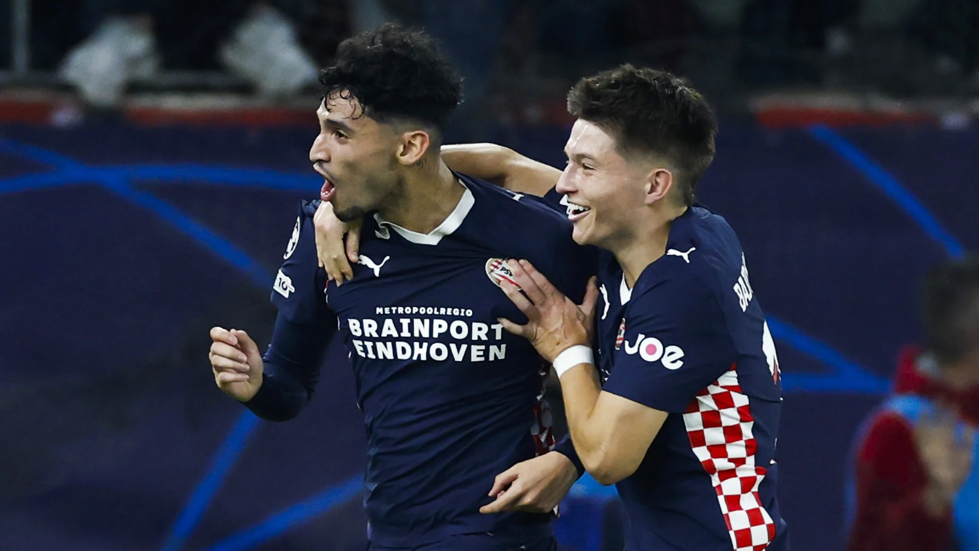 Invaller Pepi redt in blessuretijd punt voor PSV bij Olympiakos