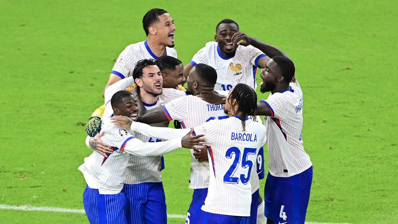 Frankrijk verslaat Portugal na spannende penaltyserie en treft Spanje in halve finale EK