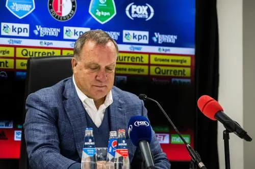 Advocaat met lege handen na debuut bij Utrecht