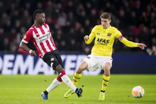 PSV'er Isimat-Mirin op weg naar Besiktas