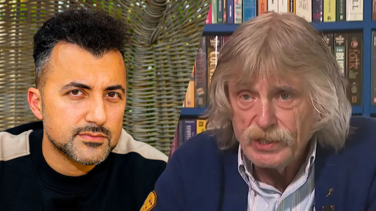 Johan Derksen is het eens met Jan Slagter over Özcan Akyol: 'Hij heeft de genadeklap gegeven!'