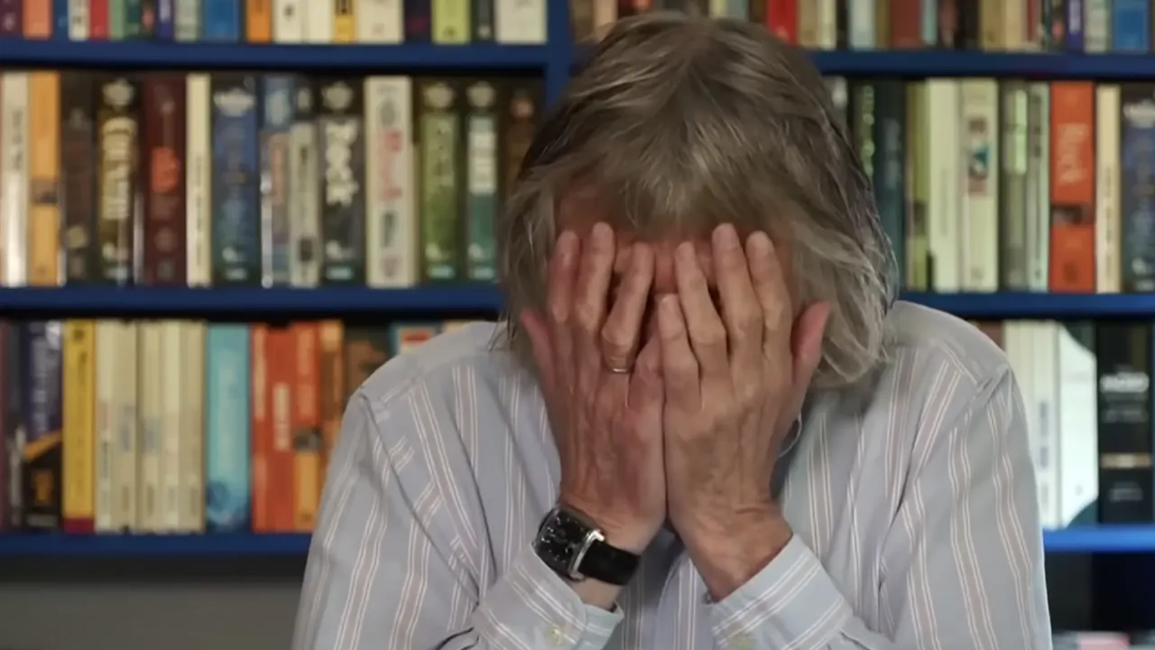 Johan Derksen laat zich voor het eerst uit over B&B Vol Liefde