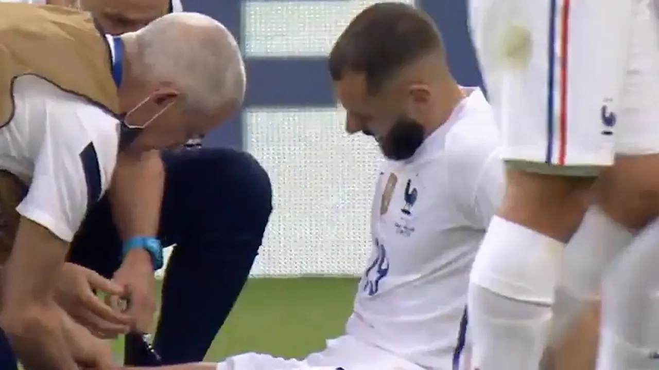 VIDEO: Benzema verlaat geblesseerd het veld tijdens oefeninterland