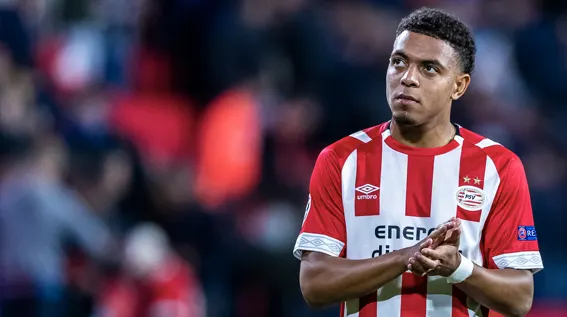 Malen vervangt geblesseerde Bergwijn bij PSV