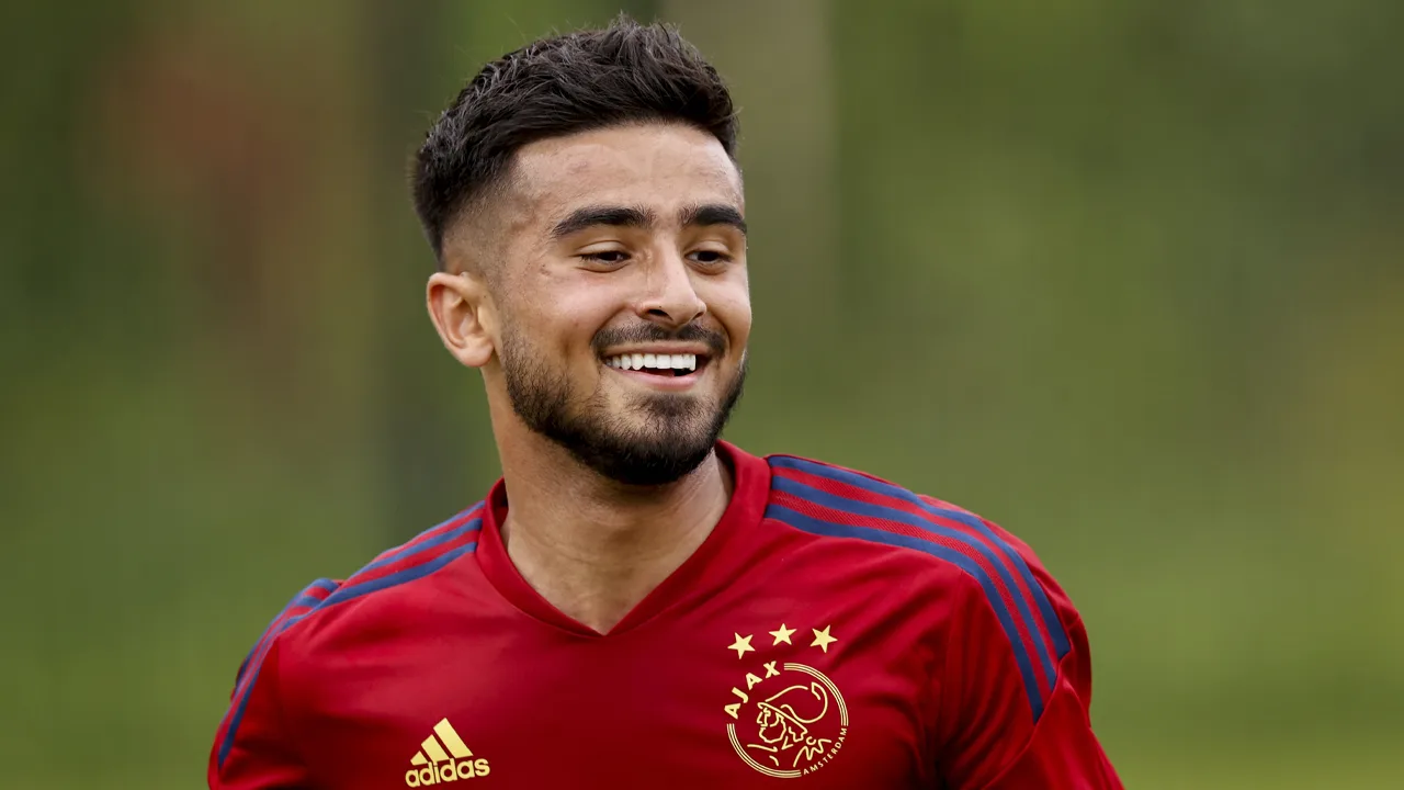 Ajax laat Ünüvar transfervrij naar FC Twente vertrekken