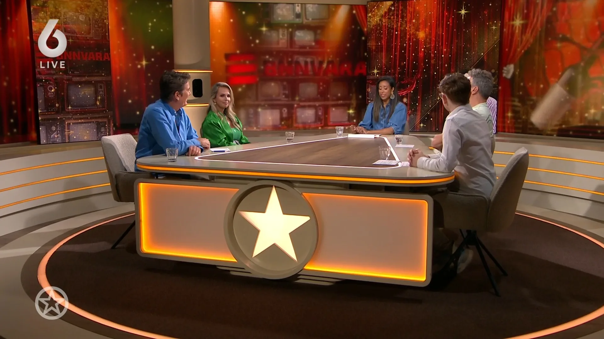 Keiharde uithaal naar Youp van 't Hek