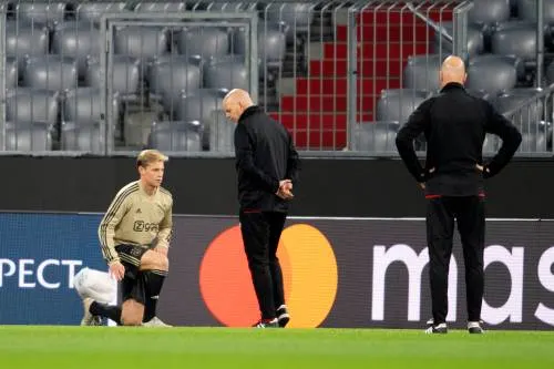 Ten Hag rekent in München niet op De Jong