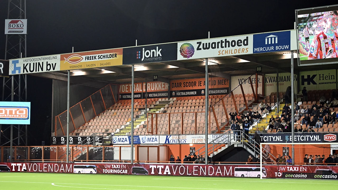 Burgemeester Volendam stuurt 400 FC Utrecht-fans terug naar huis