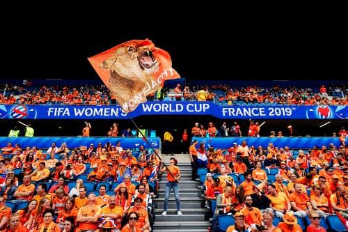 Oranje in Rennes gesteund door 2000 fans