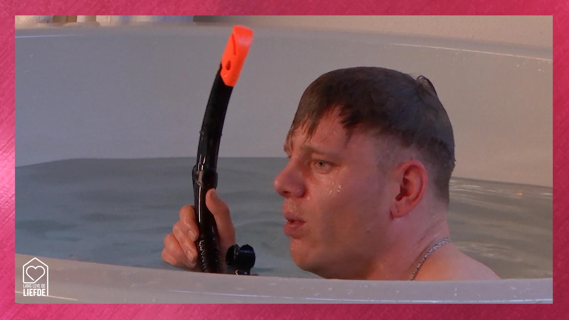 Marco verdrinkt bijna bij ontmoeting met Stacey