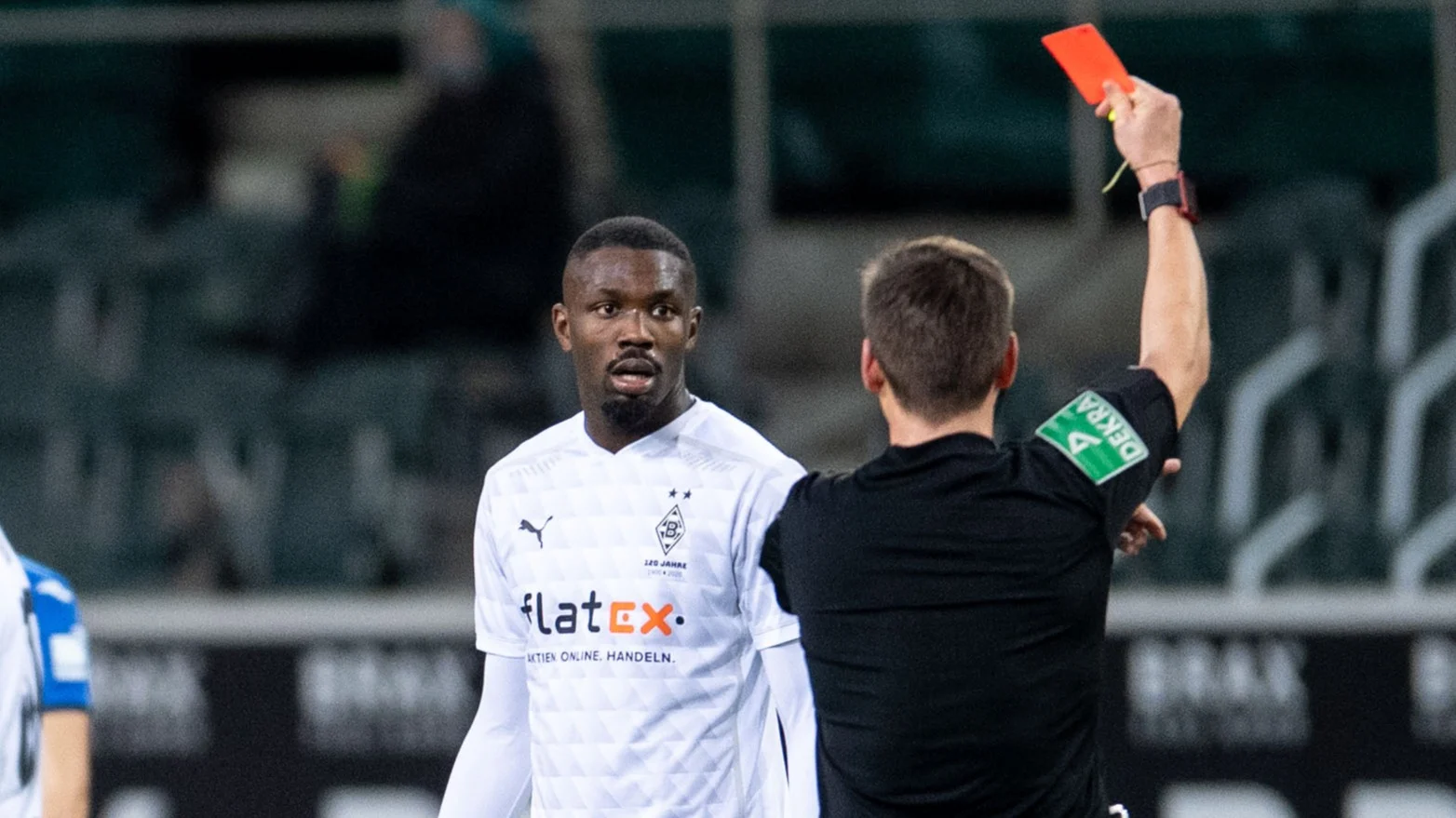 Zware schorsing dreigt in Duitsland voor spugende Thuram