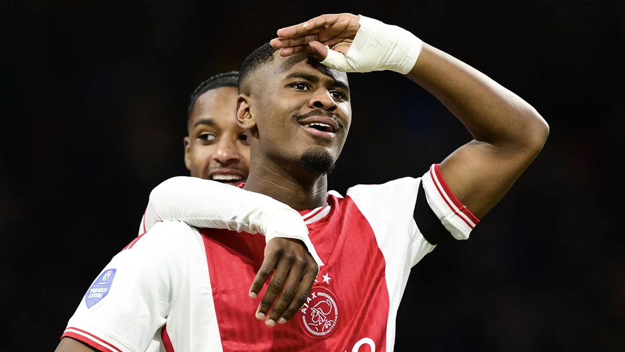 Hato: 'Mijn vader heeft als Feyenoorder met een Ajax-shirt op de tribune gezeten'