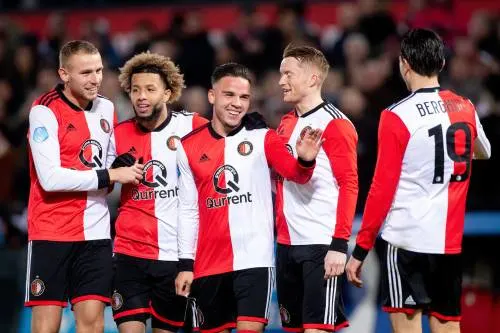 Feyenoord staat weer op in De Kuip