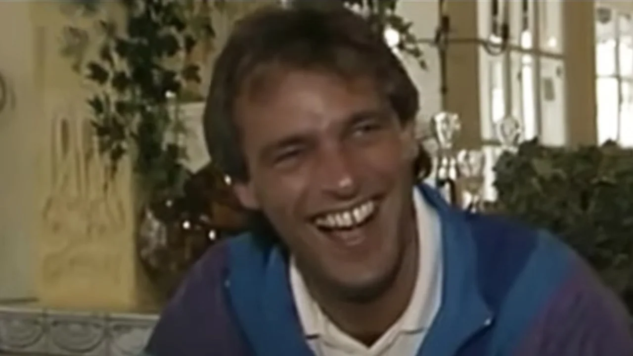 GOUD! Jonge René van der Gijp vertelt waarom hij steeds problemen heeft bij clubs