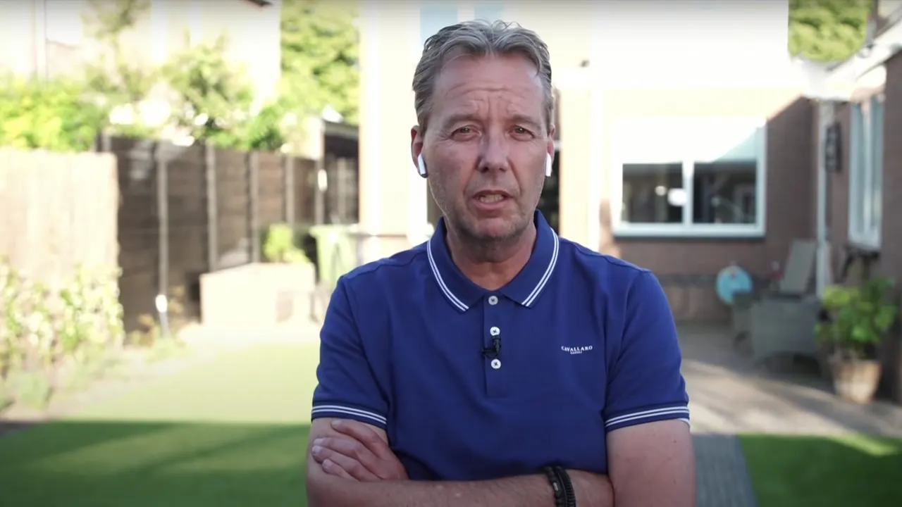 Valentijn Driessen kritisch: ‘Hoe Ajax ooit bij hem terecht is gekomen is een raadsel’