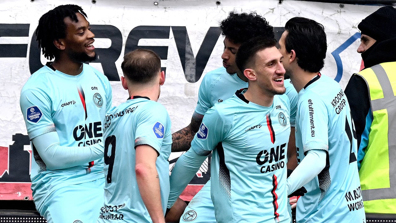 FC Utrecht verliest thuis van hekkensluiter Almere City