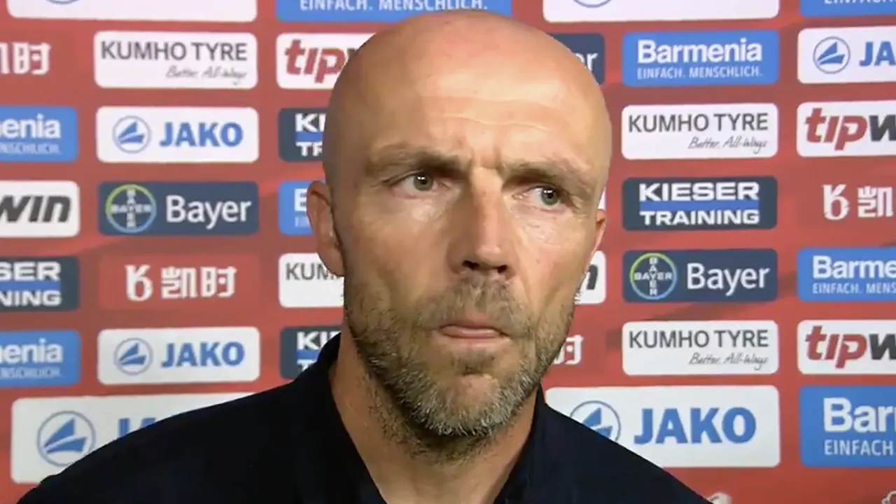 Schreuder reageert op geruchten rondom lek bij Ajax