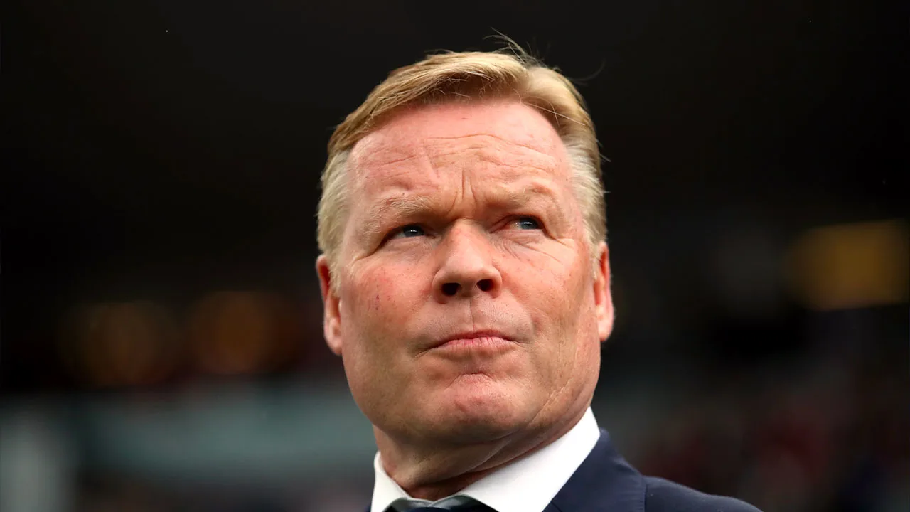 Koeman stoort zich aan influencers rondom Verstappen: ‘Dringen zich op voor hun eigen ego’
