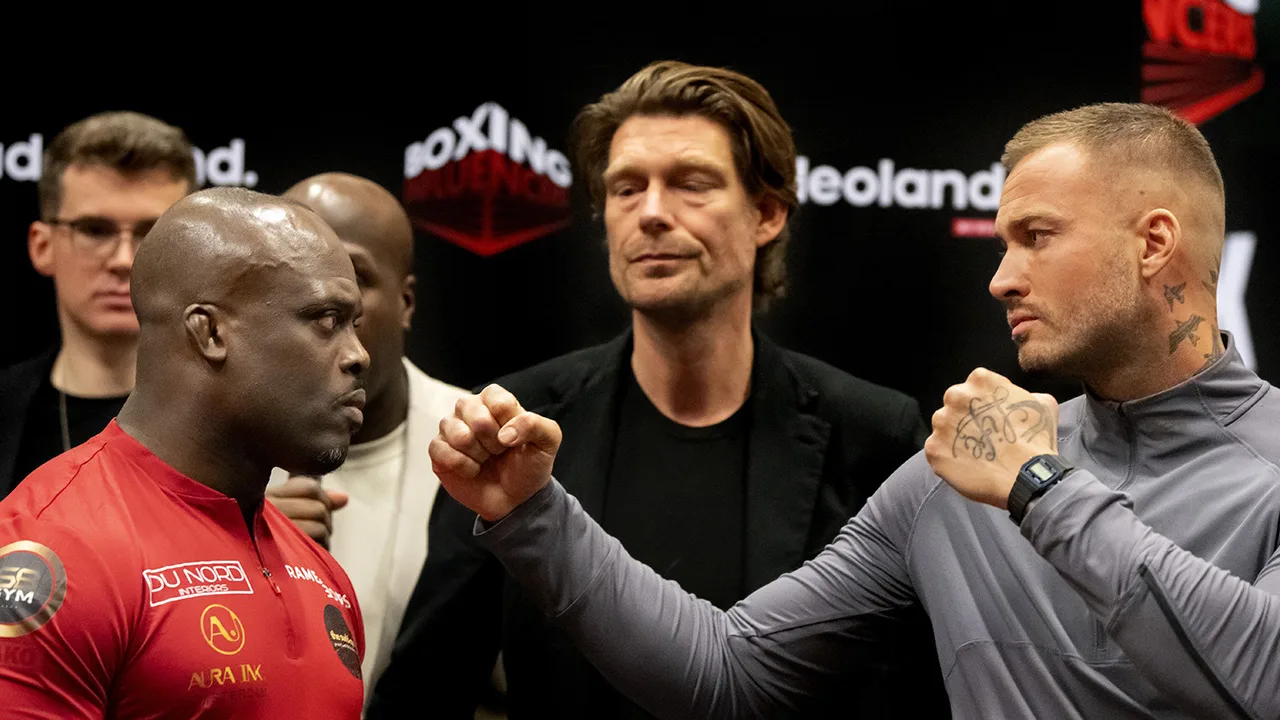 Melvin Manhoef slaat Dave Roelvink in twee rondes neer bij boksevenement