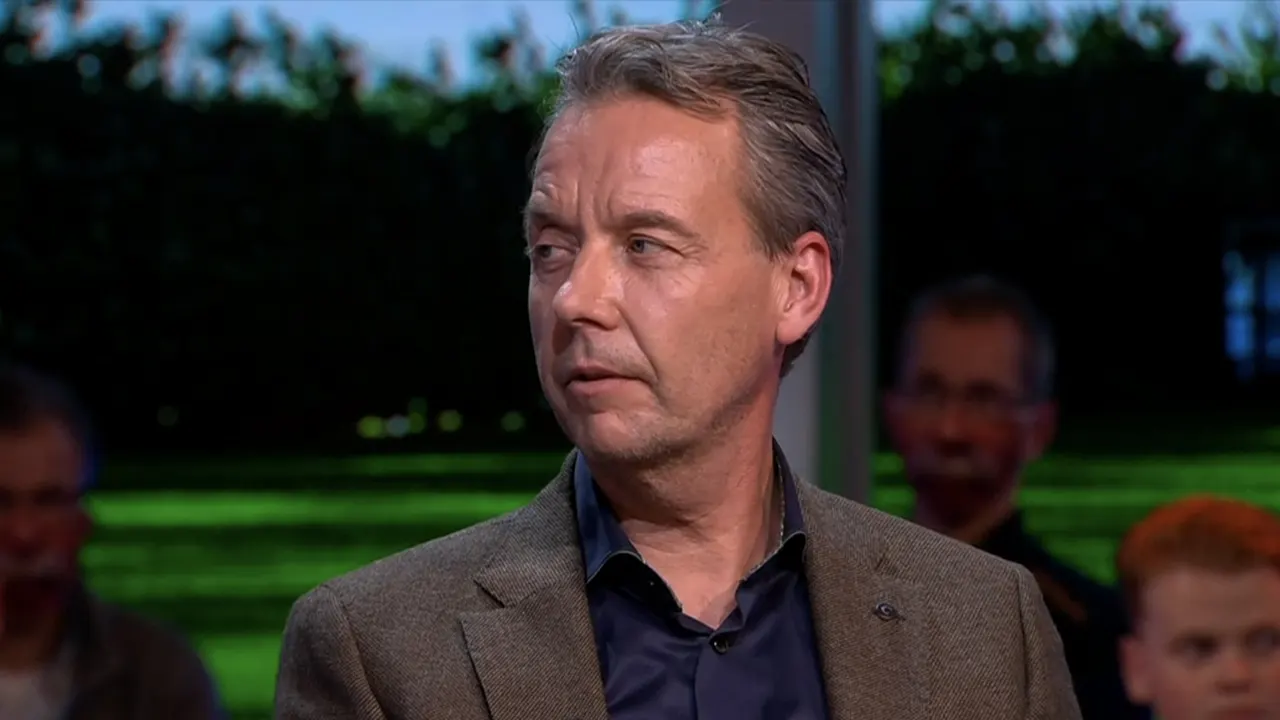 René vaart blind op Valentijn met de Toto: ‘Jij mag het doen!’