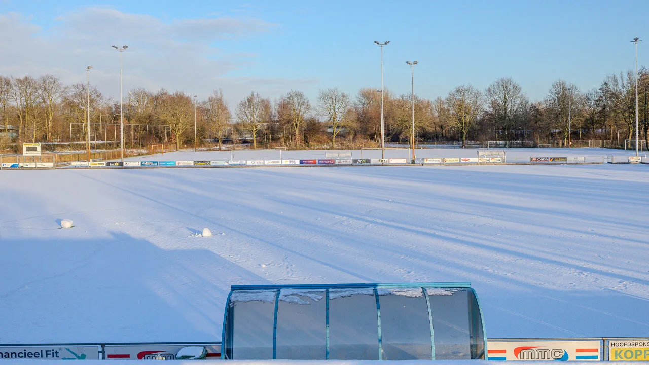 KNVB schrapt alle wedstrijden in amateurvoetbal om winterweer