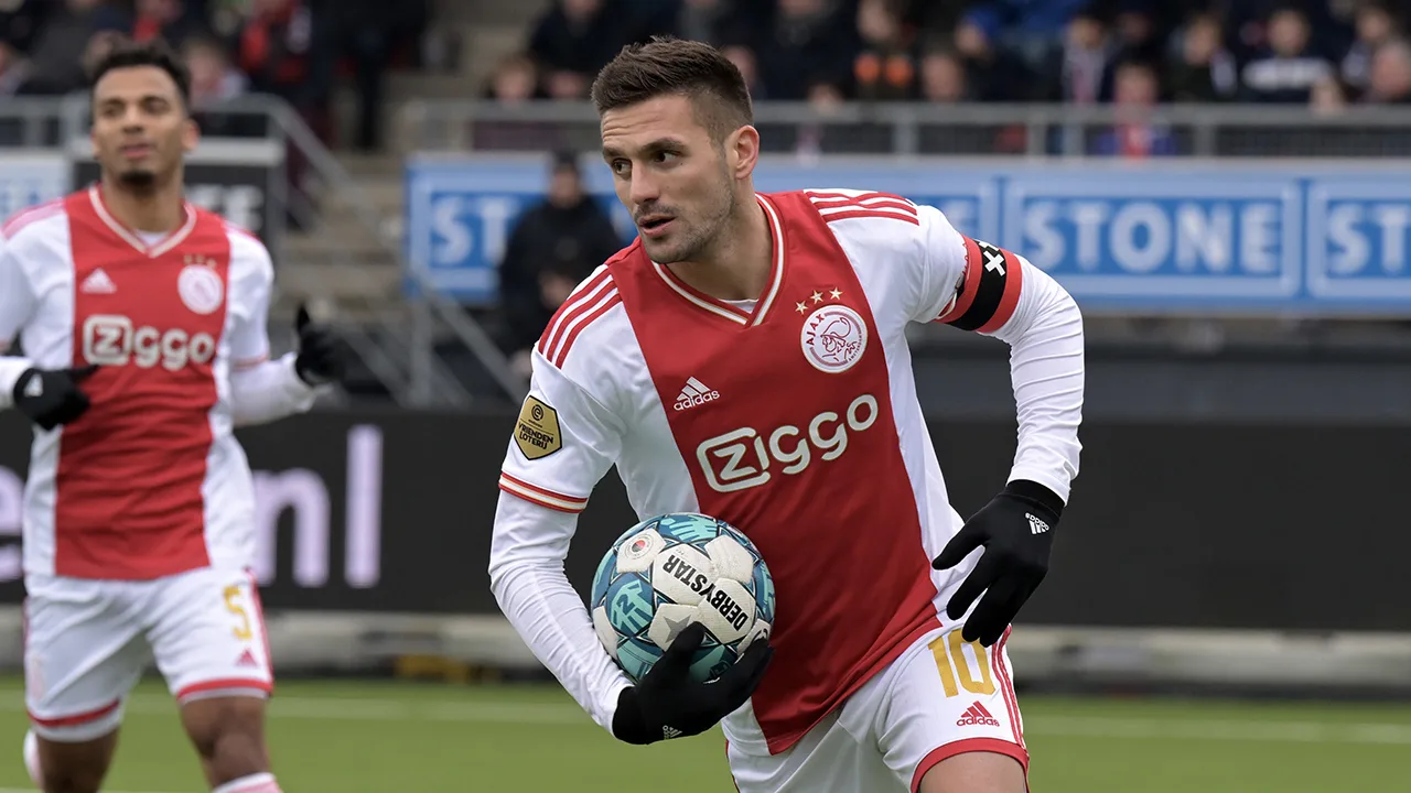 Ajax doorbreekt dramatische reeks met ruime zege bij Excelsior