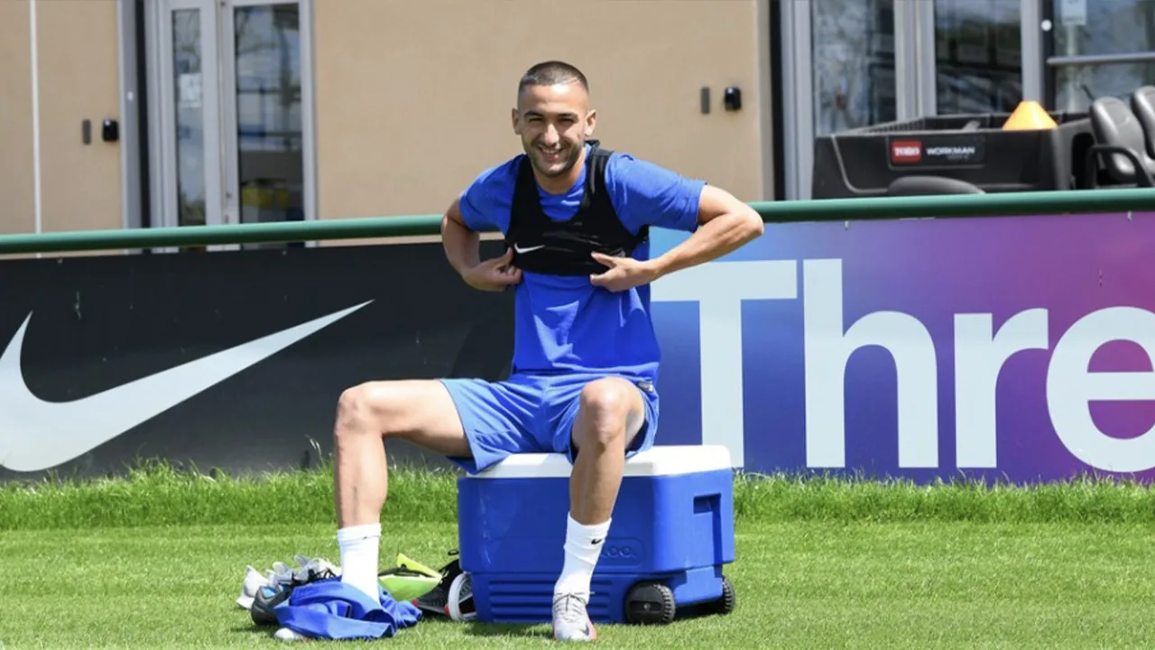 Ziyech meldt zich op trainingsveld Chelsea