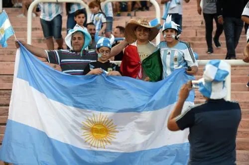 Achttien gewonden door voetbalrellen Argentinië