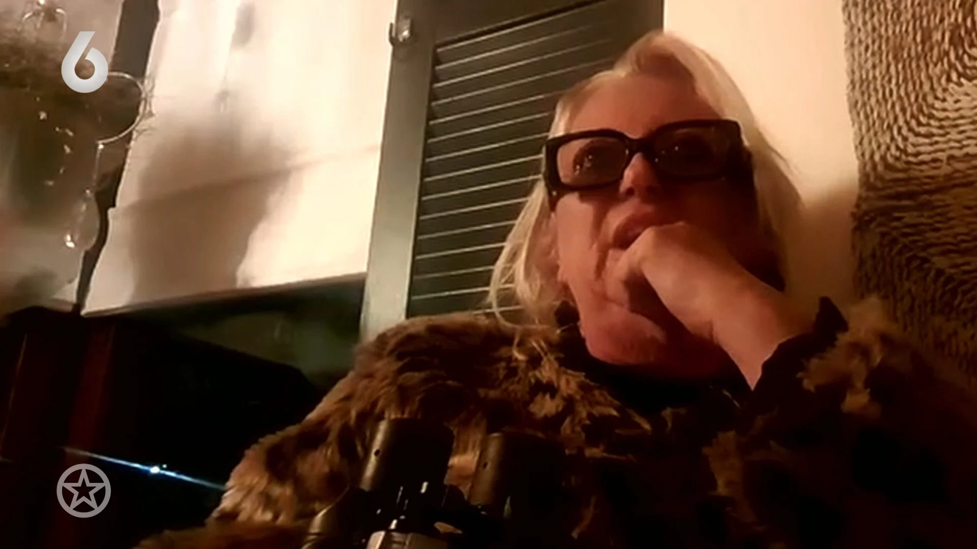 Moeder Monique emotioneel door haatberichten en lelijke verwensingen