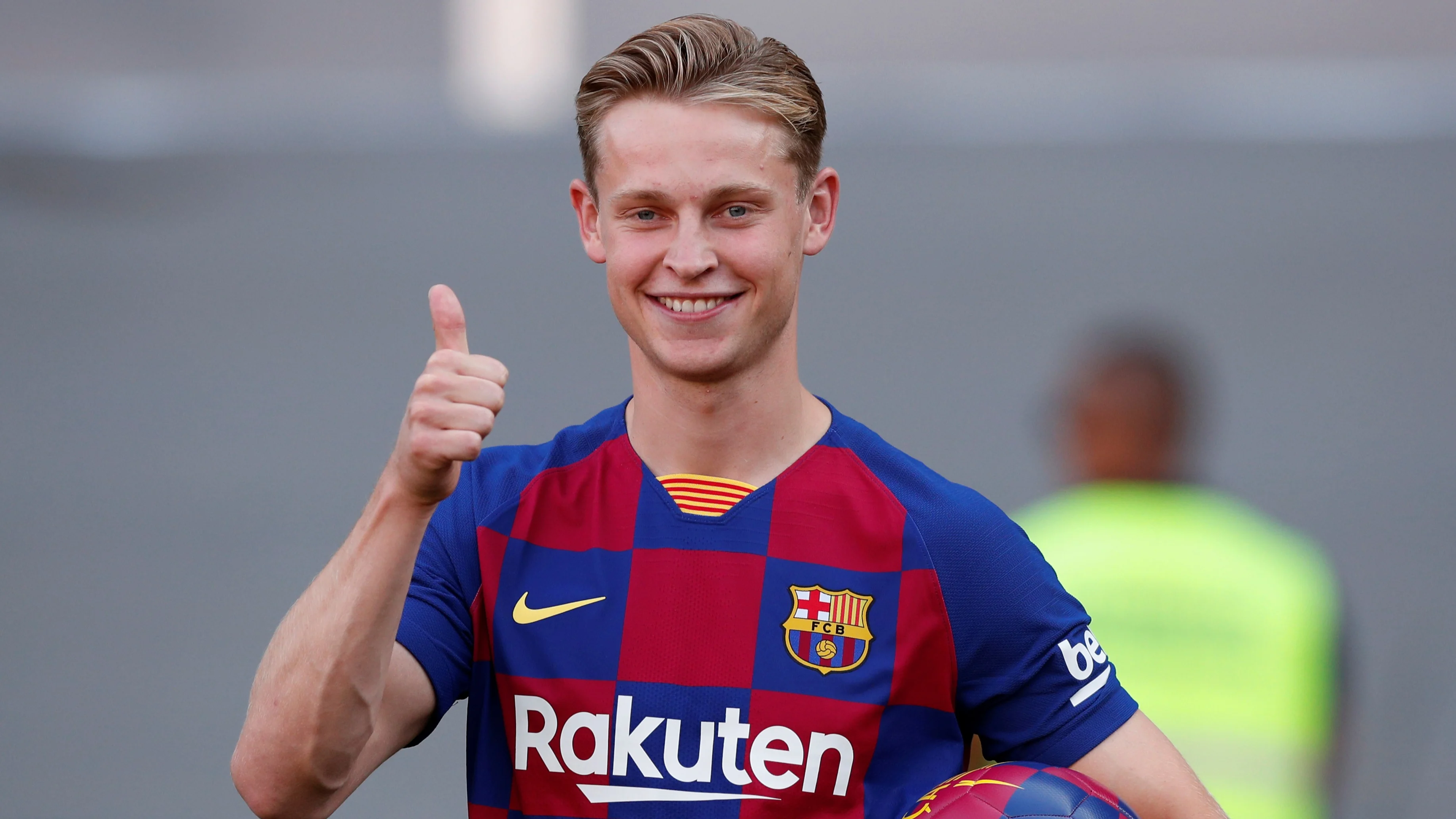 'Omzet Barcelona over grens van 1 miljard euro'