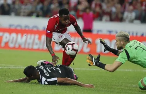 Promes scoort voor winnend Spartak