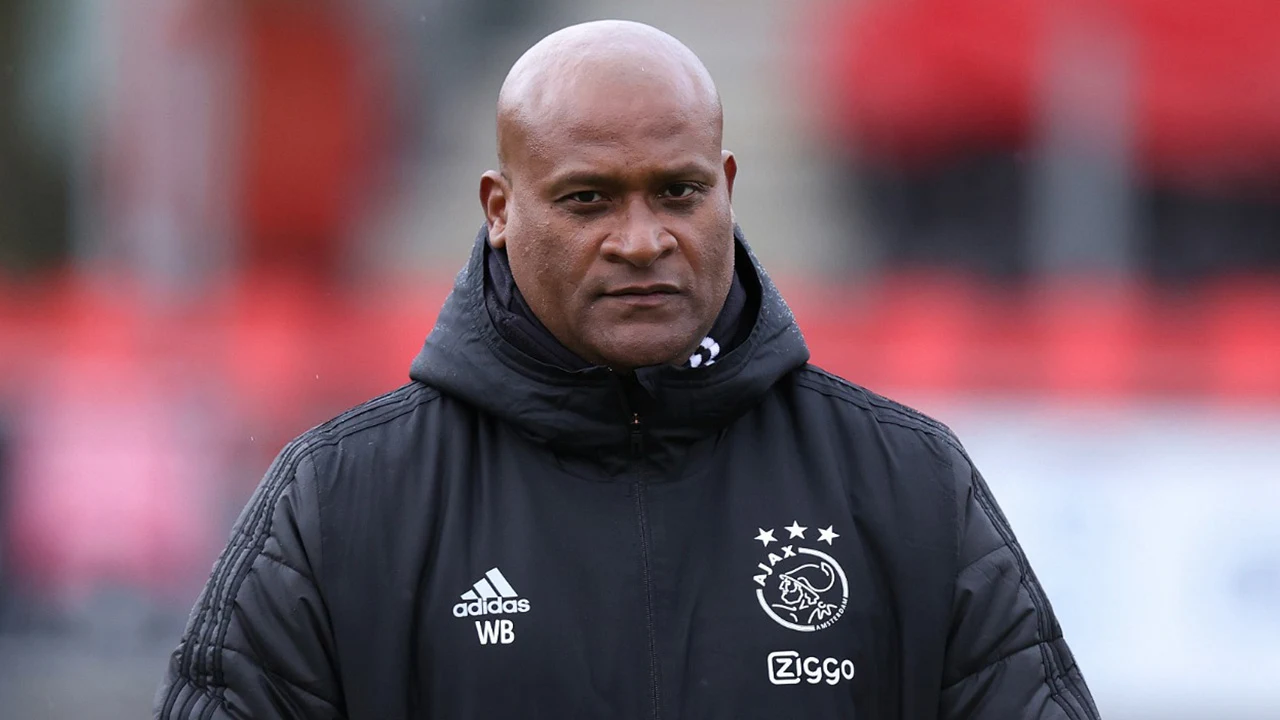 Bogarde noemt opvolger Farioli bij Ajax: 'Hij is er klaar voor, geen enkele twijfel'