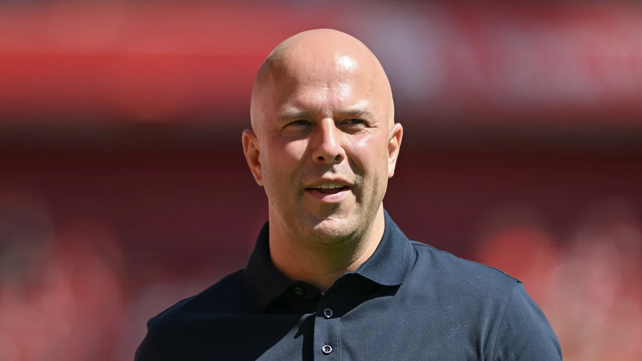 Slot wint ook bij zijn Premier League-debuut op Anfield