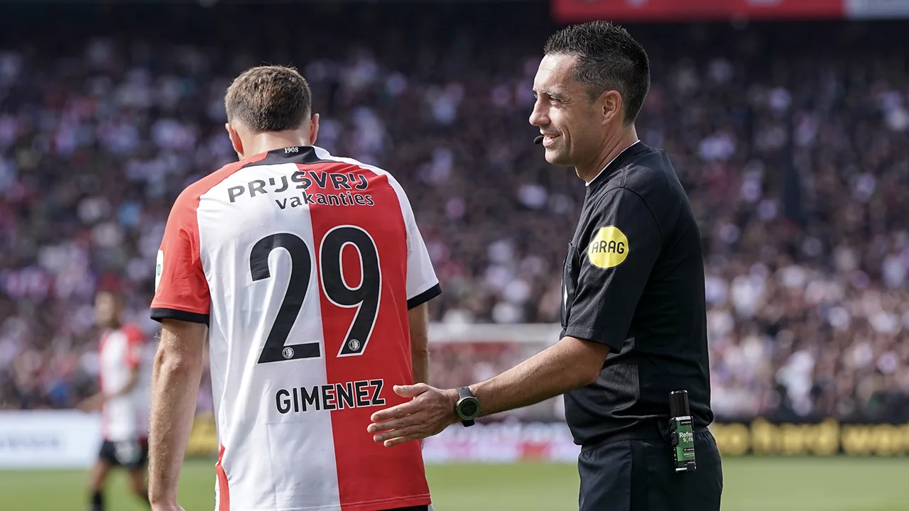 KNVB: VAR werkte na rust bij Feyenoord - Willem II niet door technisch mankement